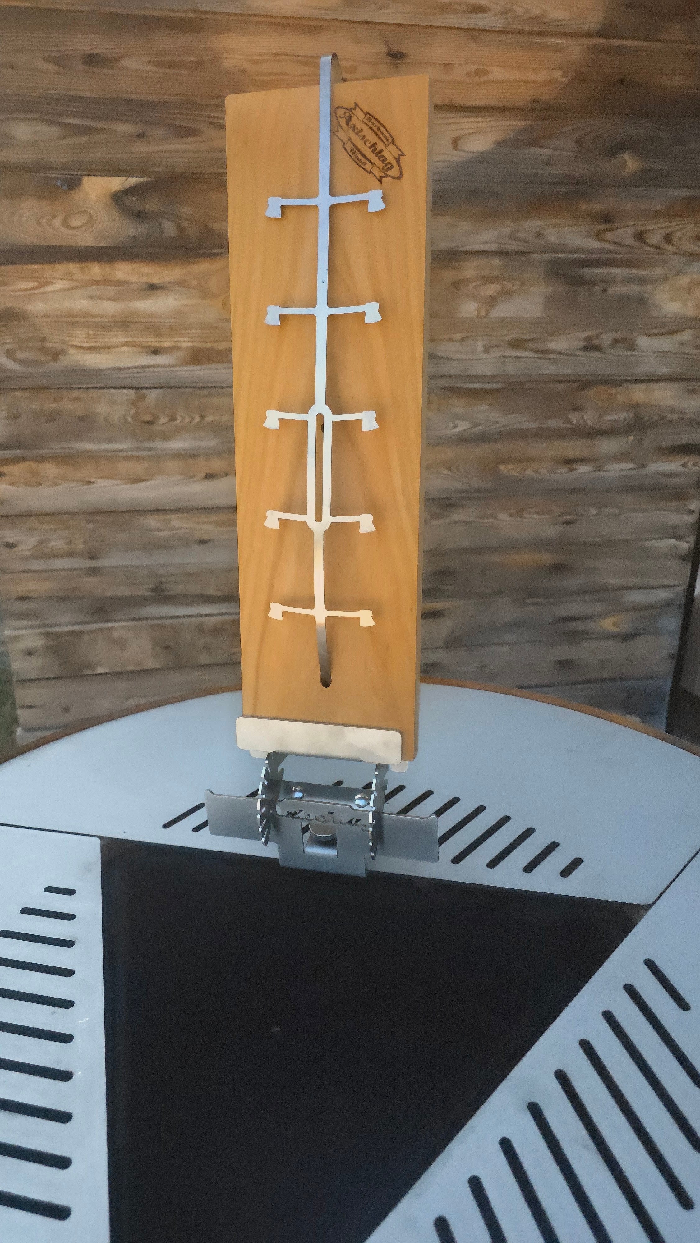 axtschlag-planchahalter-f-r-flammlachsbrett-edelstahl image 7
