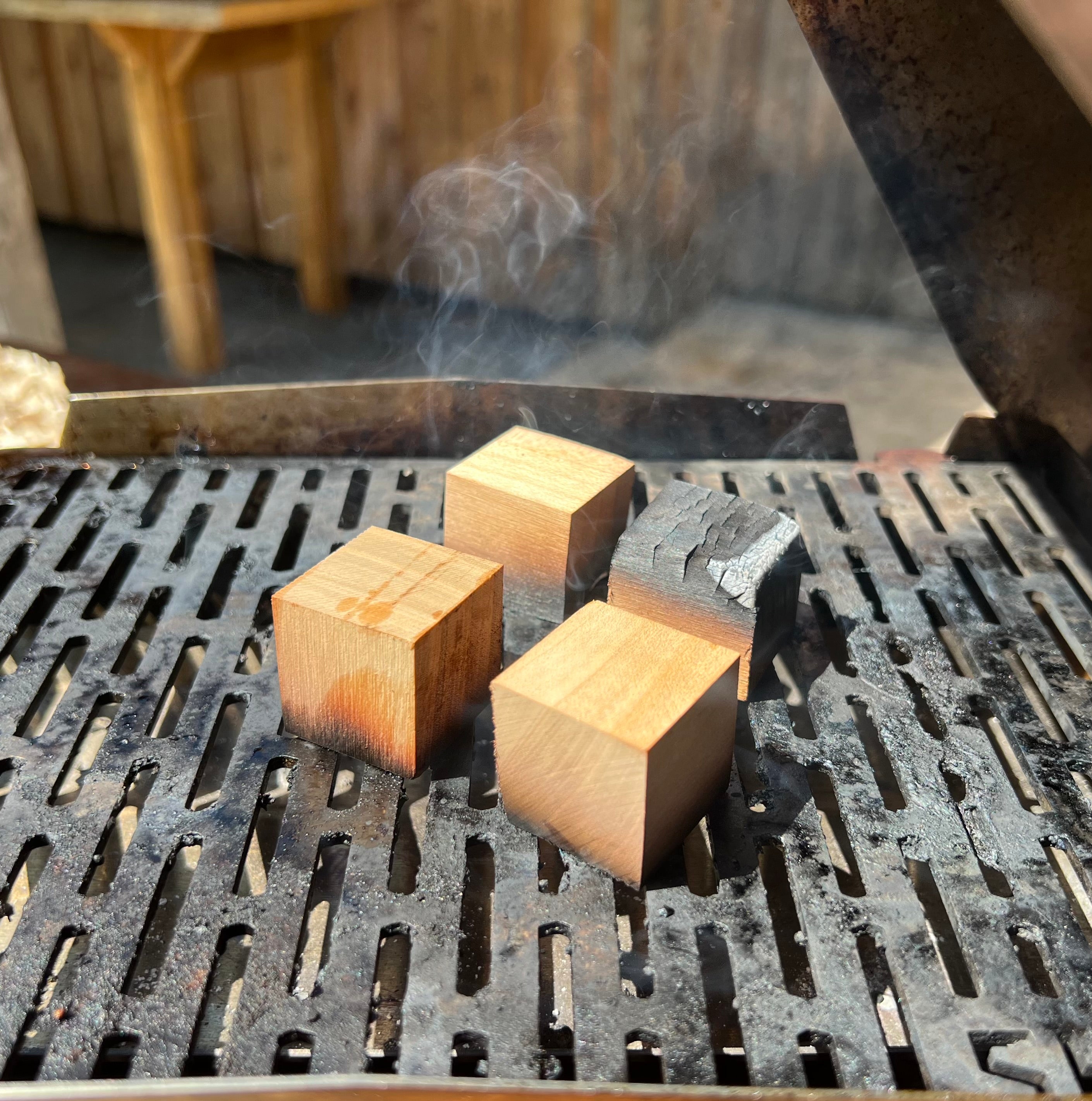 axtschlag-r-ucherholz-smoker-cubes-kirsche-16-st-ck-mild image 5